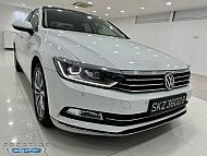 Volkswagen Passat B8 1.8 TFSI AT 2016 White Push Start Sunroof